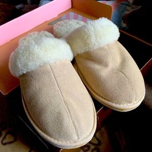 Ladies Shearling Scuffs